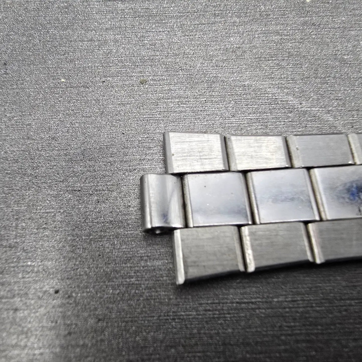 Seiko Bracelet 7mm Stainless Steel Silver Tone Tri Folding Clasp Vintage7