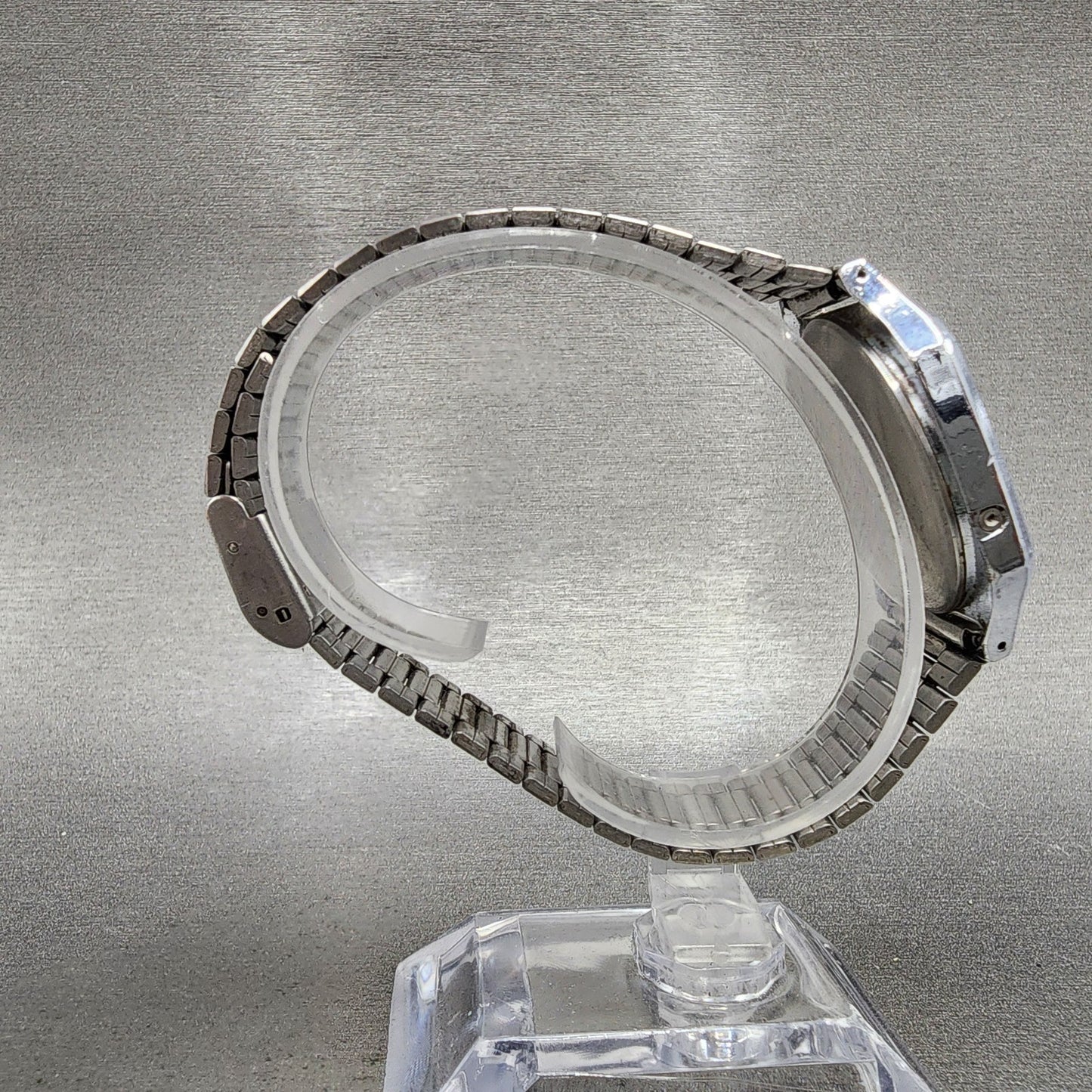 Seiko ALBA Digital Watch Men 33mm LCD Silver Tone Date Month W4015050 New Batt9