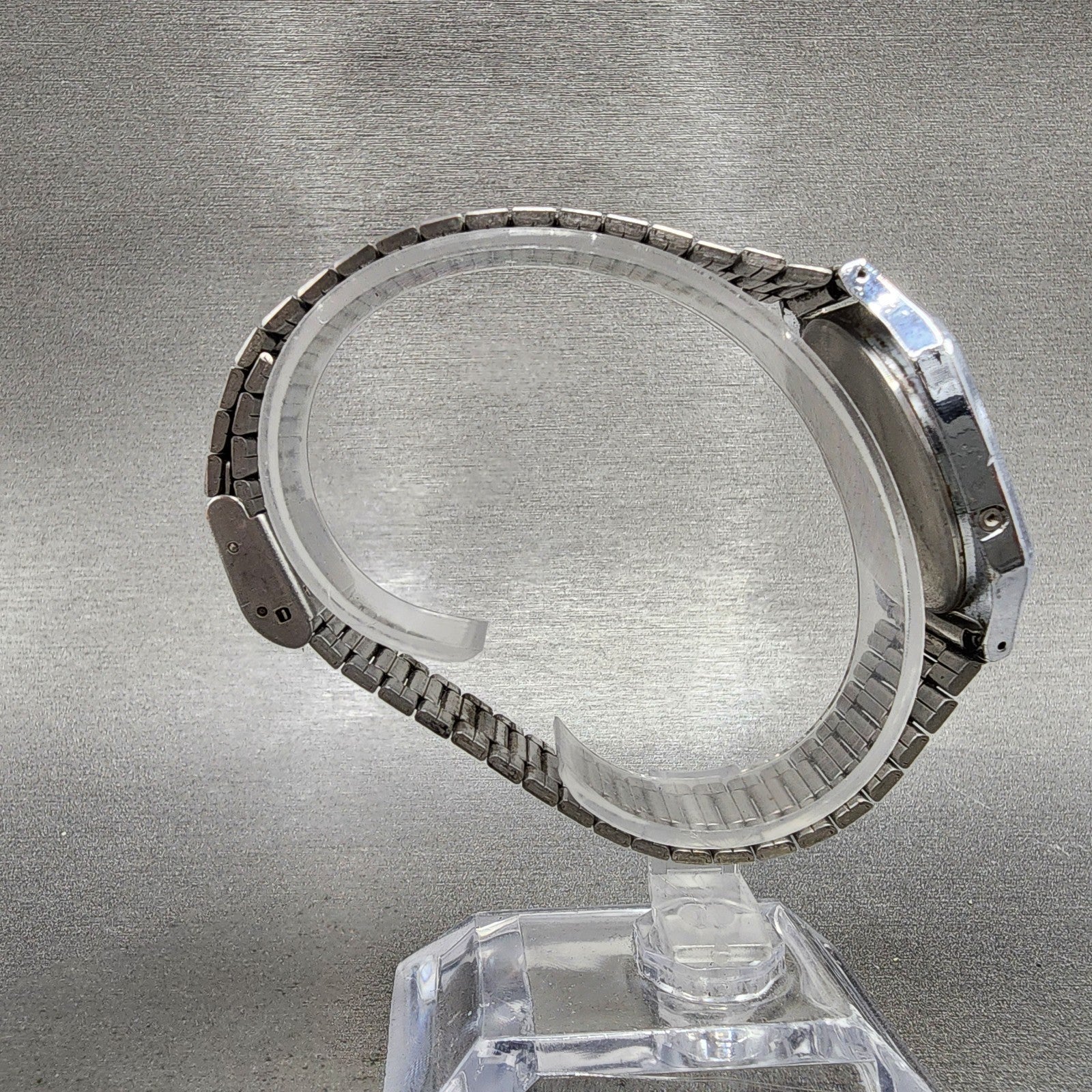 Seiko ALBA Digital Watch Men 33mm LCD Silver Tone Date Month W4015050 New Batt9