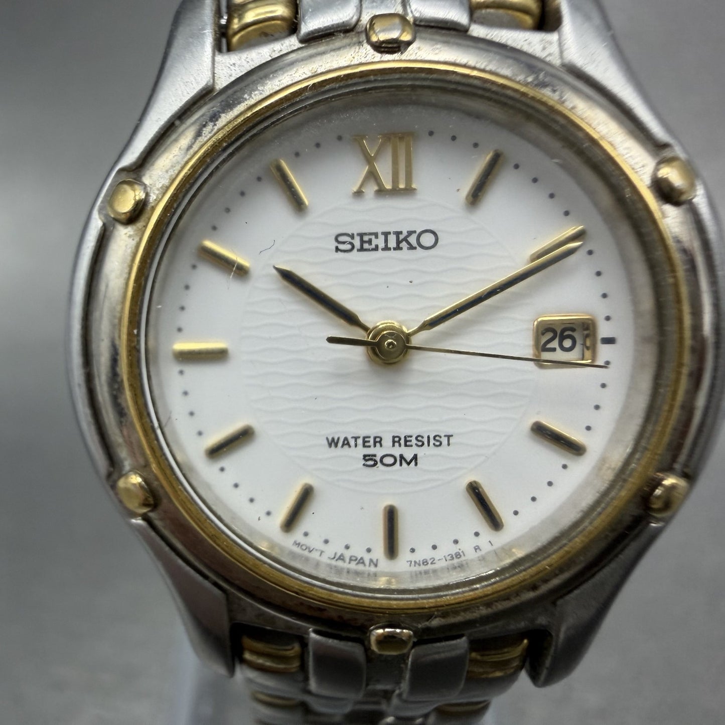 Seiko Watch Women 26mm White Dial Two Tone Date Round 7n82-0599 New Battery JKGL1