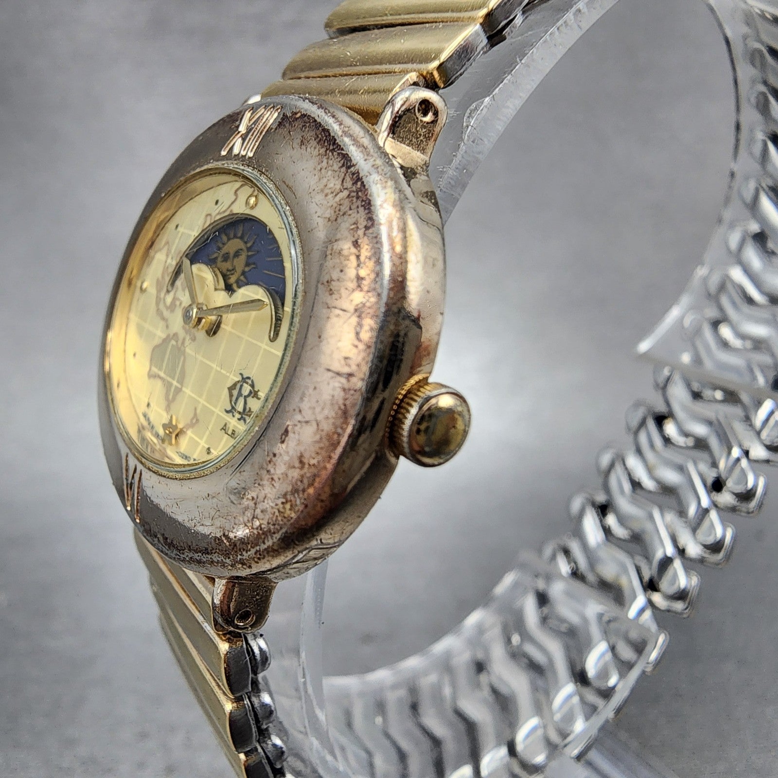 Seiko Alba Moon Phase Watch Women 32mm Champagne Dial Gold Tone V8065000 NewBat2