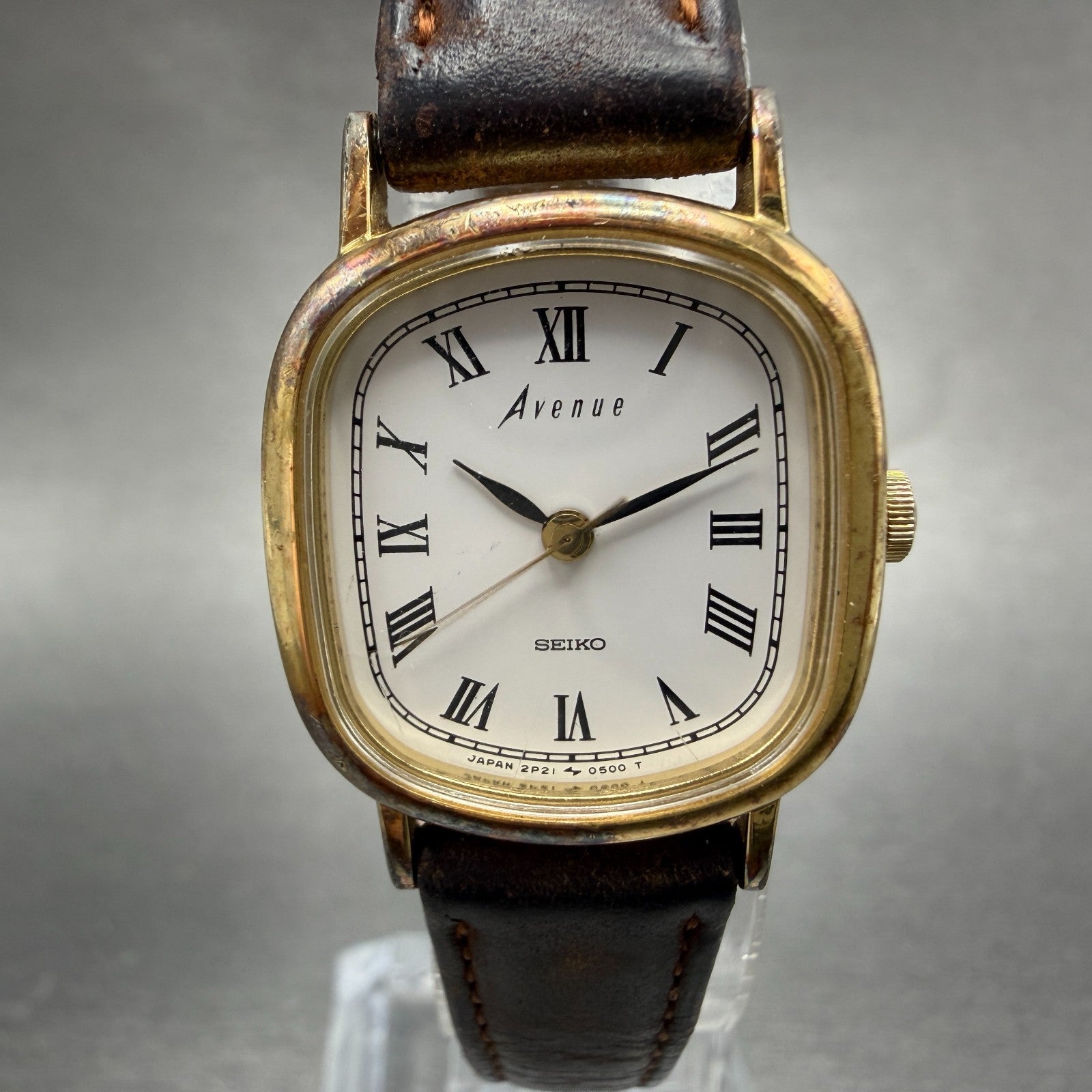 Seiko Avenue Watch Women 21mm White Dial Gold Tone Oval 2P21-5130 New Battery0