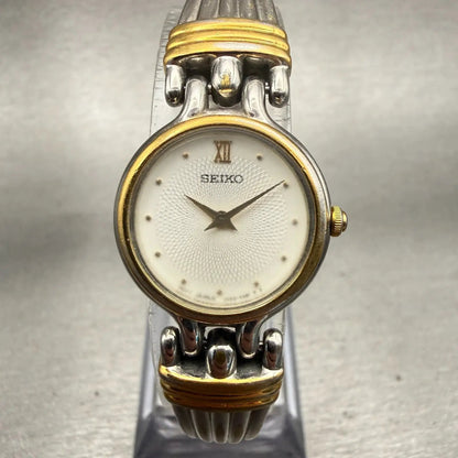 Seiko Watch Women 20mm White Dial Two Tone Round V400-1229 New Battery Vintage0