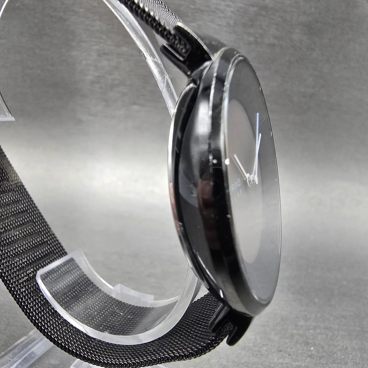 Bering Solar Watch Men 39mm Gray Dial Black Date Round Mesh 14639-122 Works3