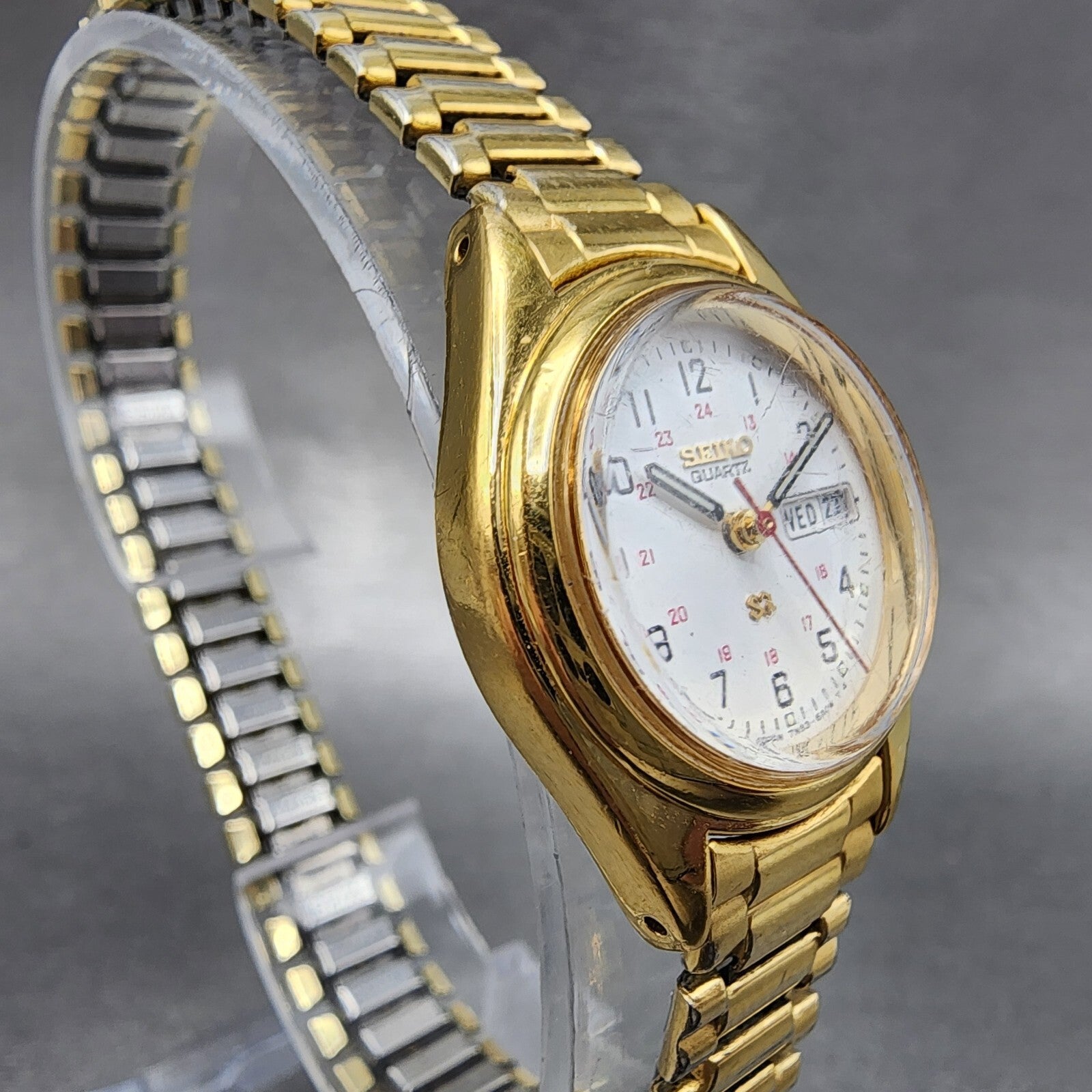 Seiko SQ Watch Women 24mm White Dial Gold Tone Daydate Round 7N836A09 New Batt3