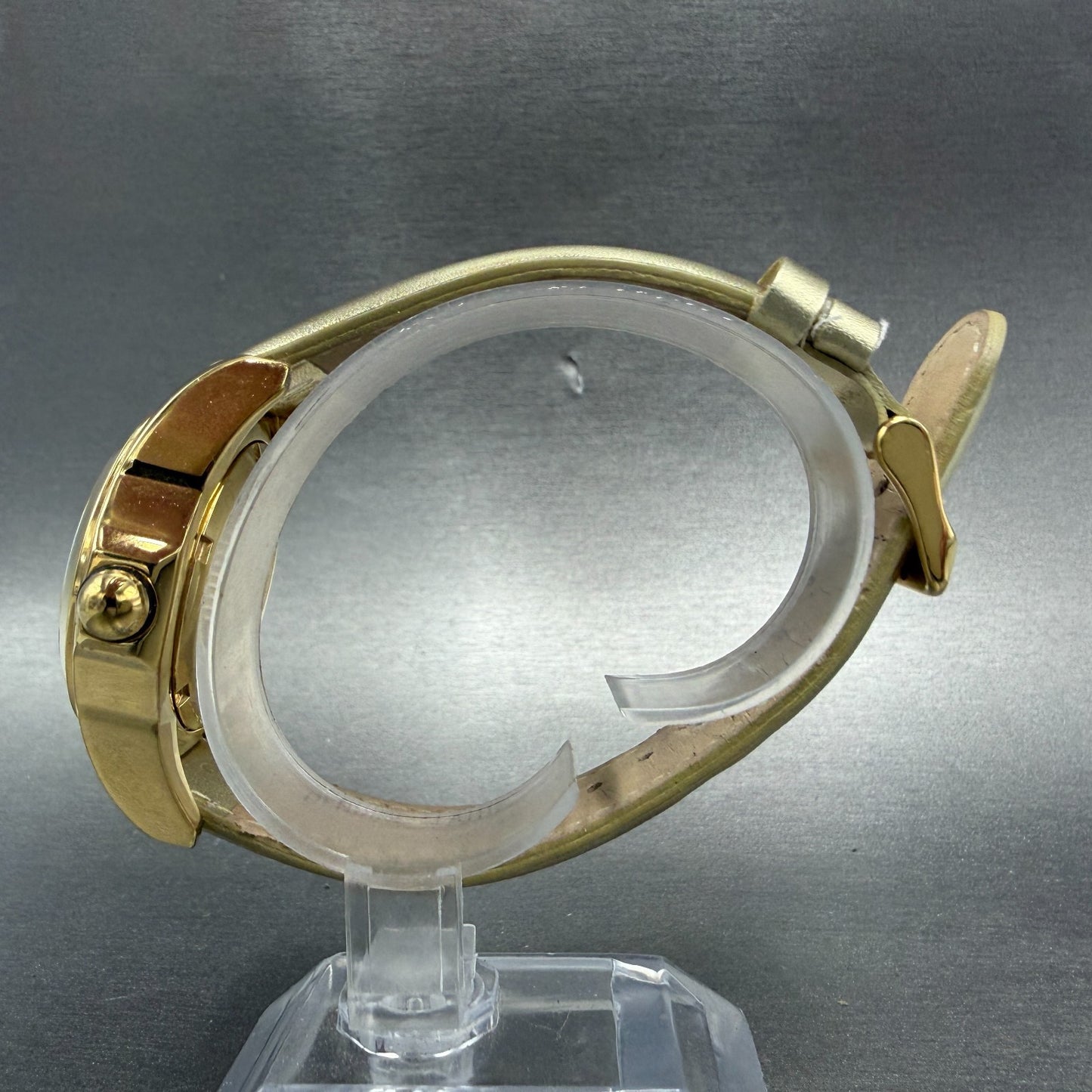 Invitca Baby Lupah Diver Watch Women 38mm MOP Dial Gold Tone Round 5068 New Batt6
