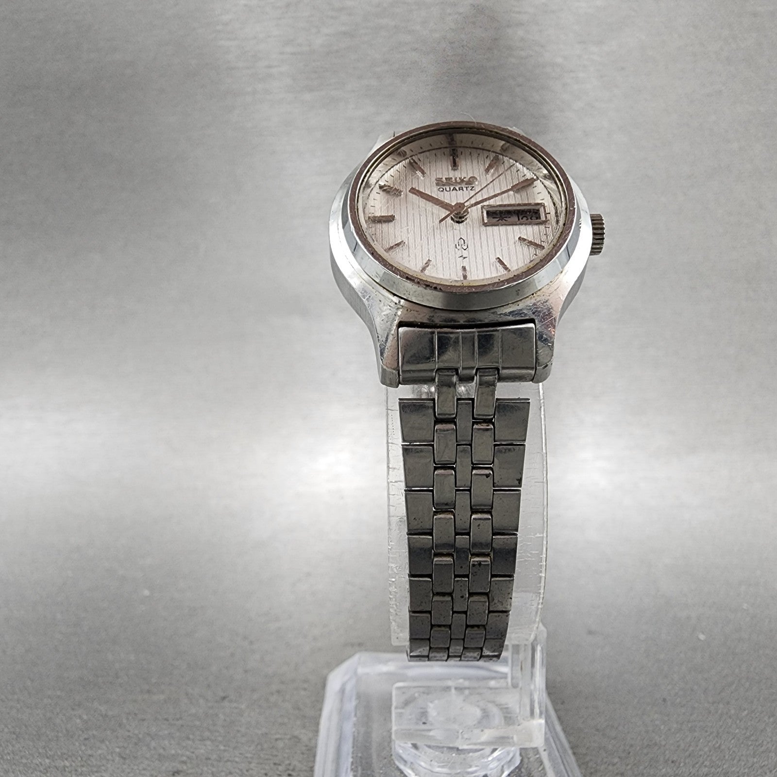 Seiko Watch Women 25mm Silver Dial Silver Tone Daydate 43260040 New Battery5