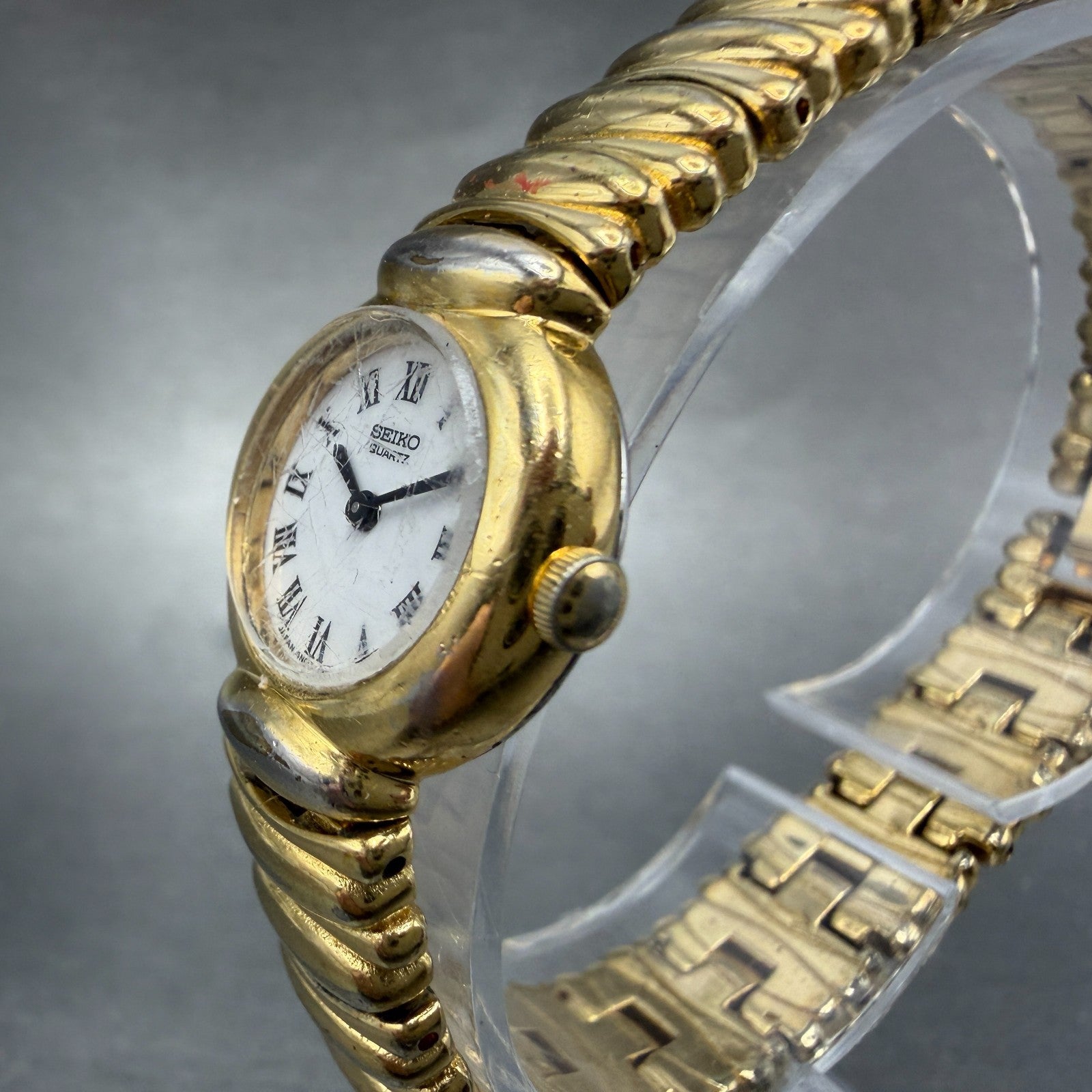 Seiko Watch Women 19mm White Dial Gold Tone Round Vintage 4N00-0179 New Battery52