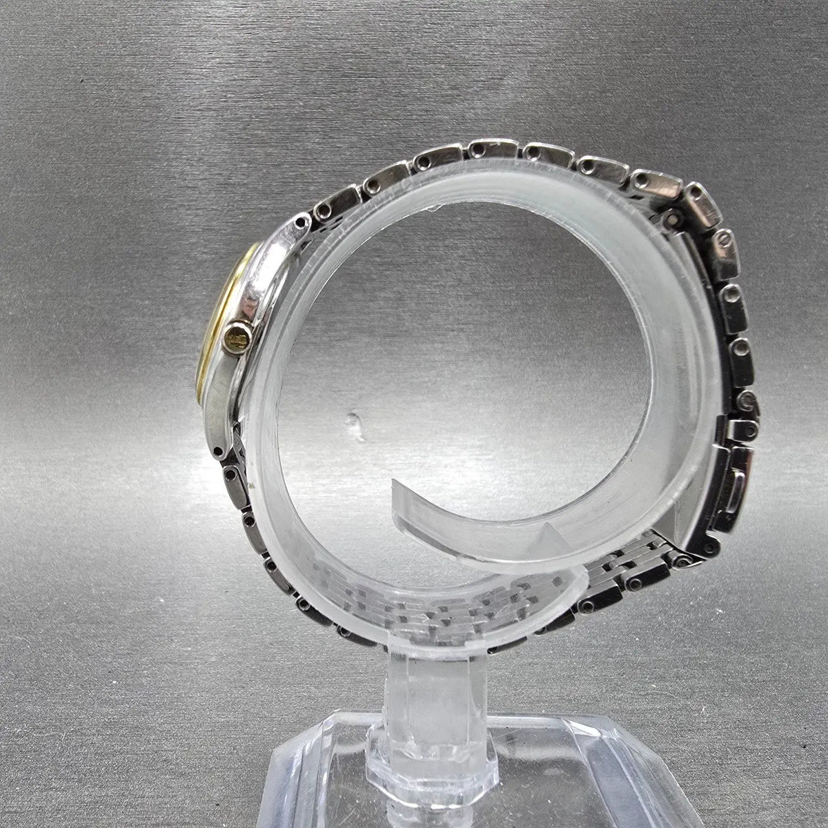 Seiko Solar Watch Women 22mm White Dial Two Tone Round V115-0AG0 Runs CRACKED6