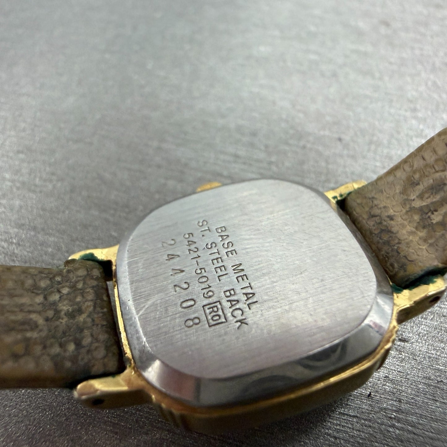 Seiko Watch Women 20mm Champagne Dial Gold Tone Rectangle 5421-5019 New Battery79