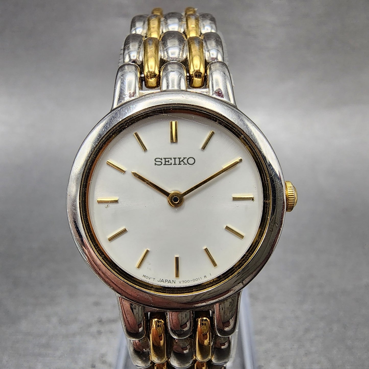 Seiko Watch Women 24mm Silver Dial Two Tone Round V7006379 New Battery0