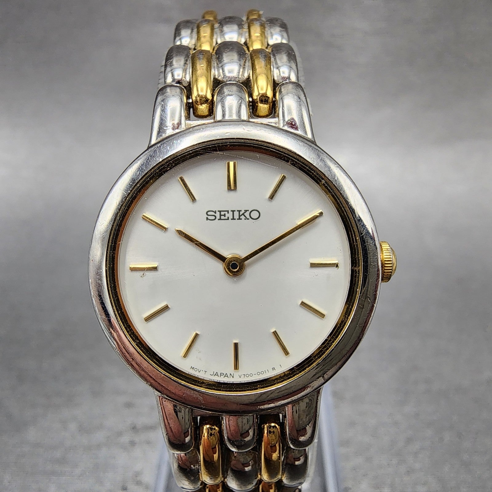 Seiko Watch Women 24mm Silver Dial Two Tone Round V7006379 New Battery0