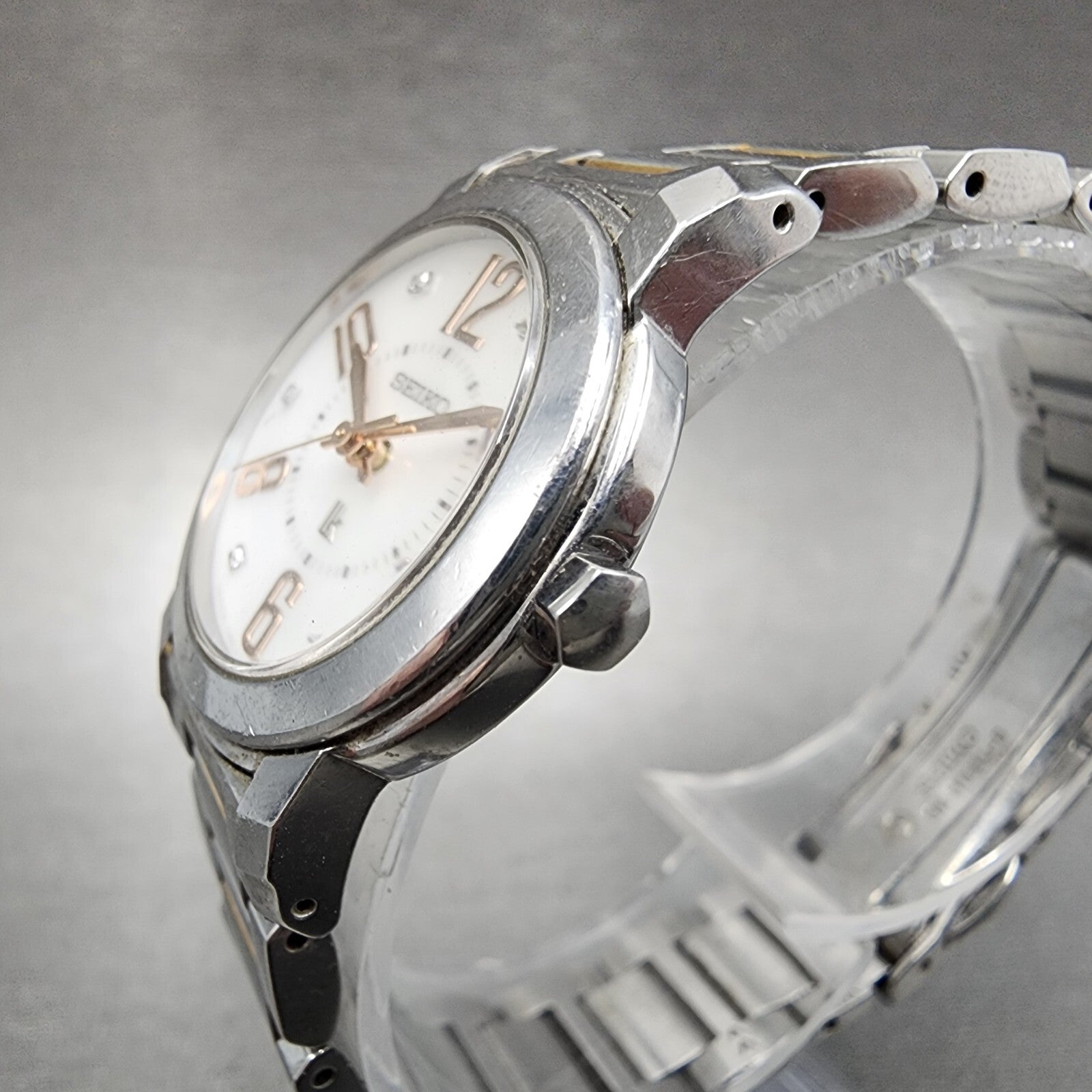 Seiko Lukia Watch Women 26mm MOP Dial Two Tone Date 7n820ee0 New Battery2