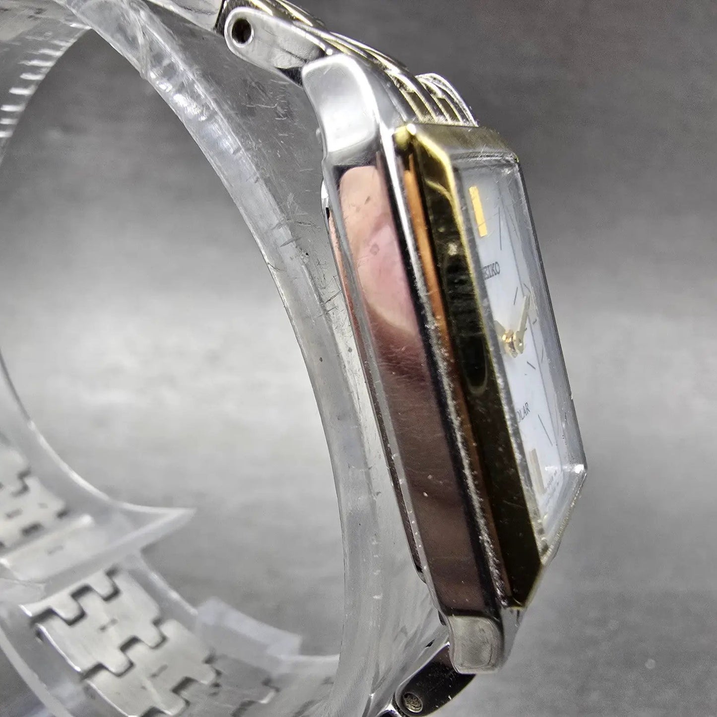 Seiko Solar Tank Watch Women 15mm White Dial Two Tone Rectangle V116-0AA0 WorksL3