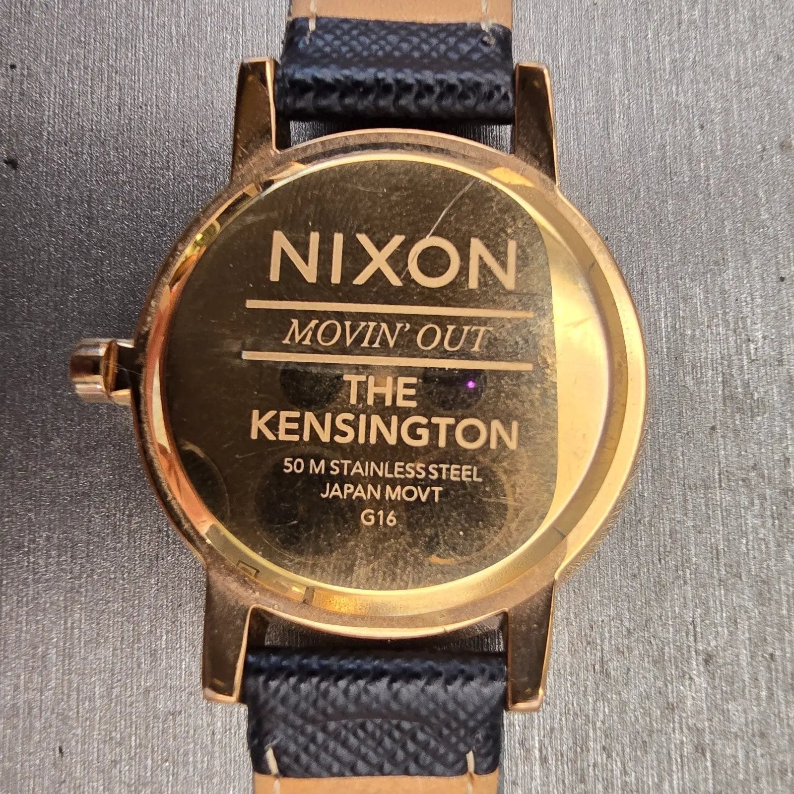 Nixon The Kensington Watch Men 37mm Black Dial Gold Tone Round New Battery10