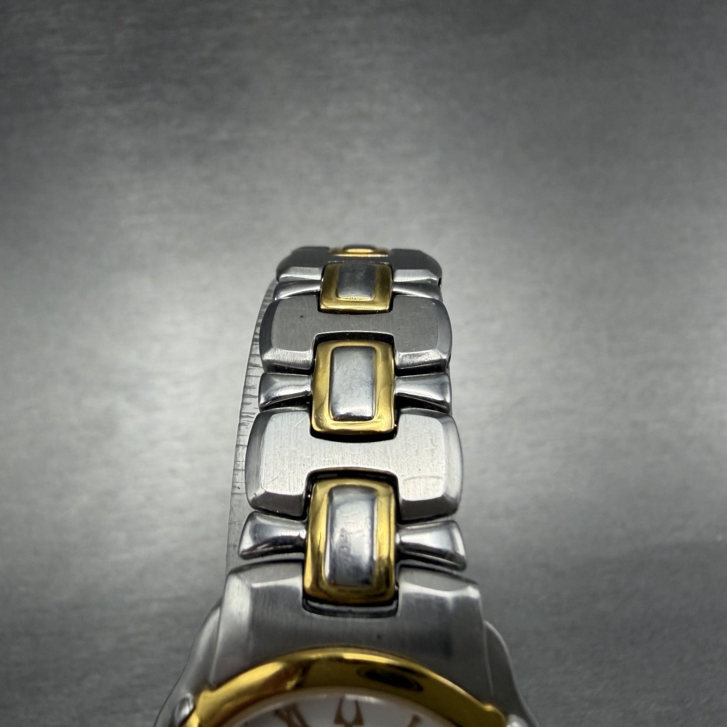 Bulova Accutron Watch Women 26mm White Dial Two Tone Date 28M04 New Batt READ!!!5