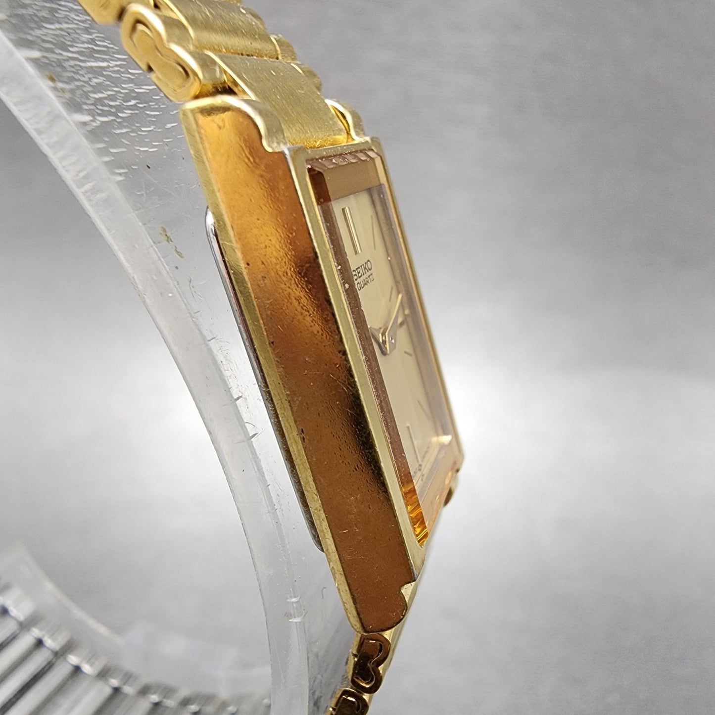 Seiko Tank Watch Women 13mm Champagne Dial Gold Tone 1e205519 New Battery3