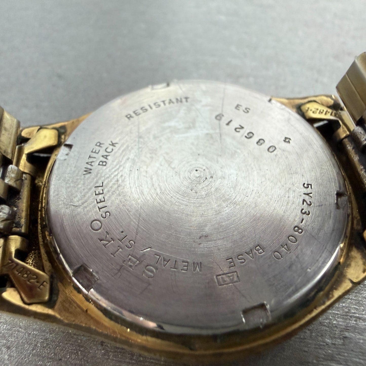 Seiko SQ Watch Men 35mm Gold Dial Gold Tone Daydate Round 5Y23-8040 PARTS VTG10