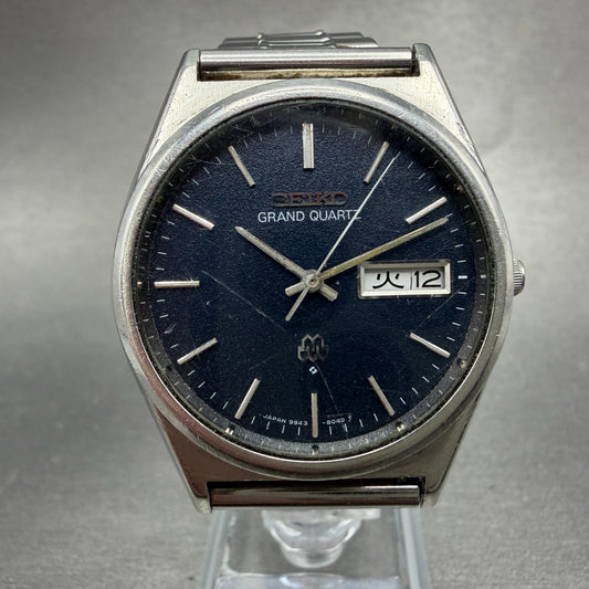 Seiko Grand Quartz Watch Men 36mm Blue Dial Silver Tone Daydate 9943-8030 NewBat0