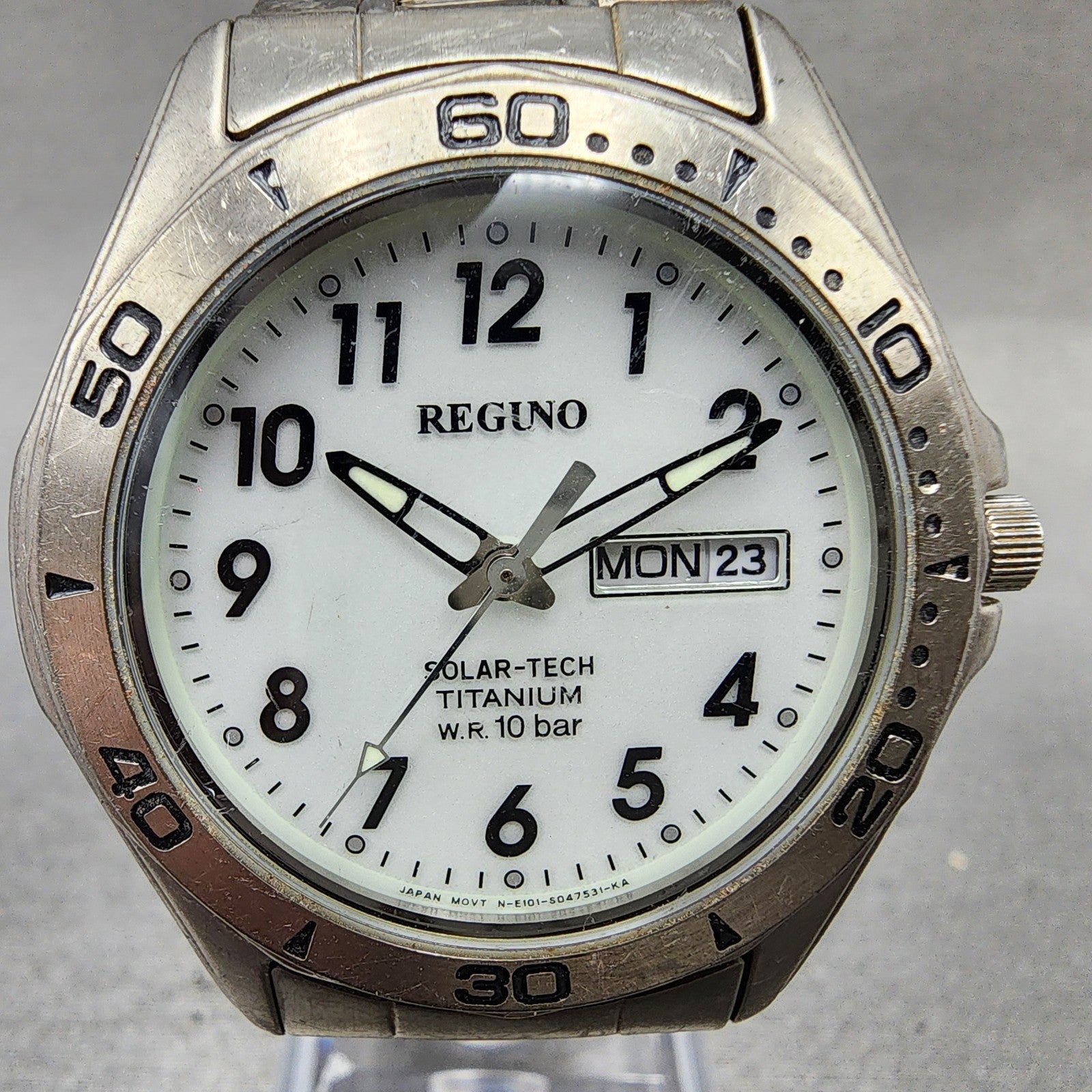 Citizen Reguno Solar Watch Men 39mm White Dial Titanium Daydate Round Runs1