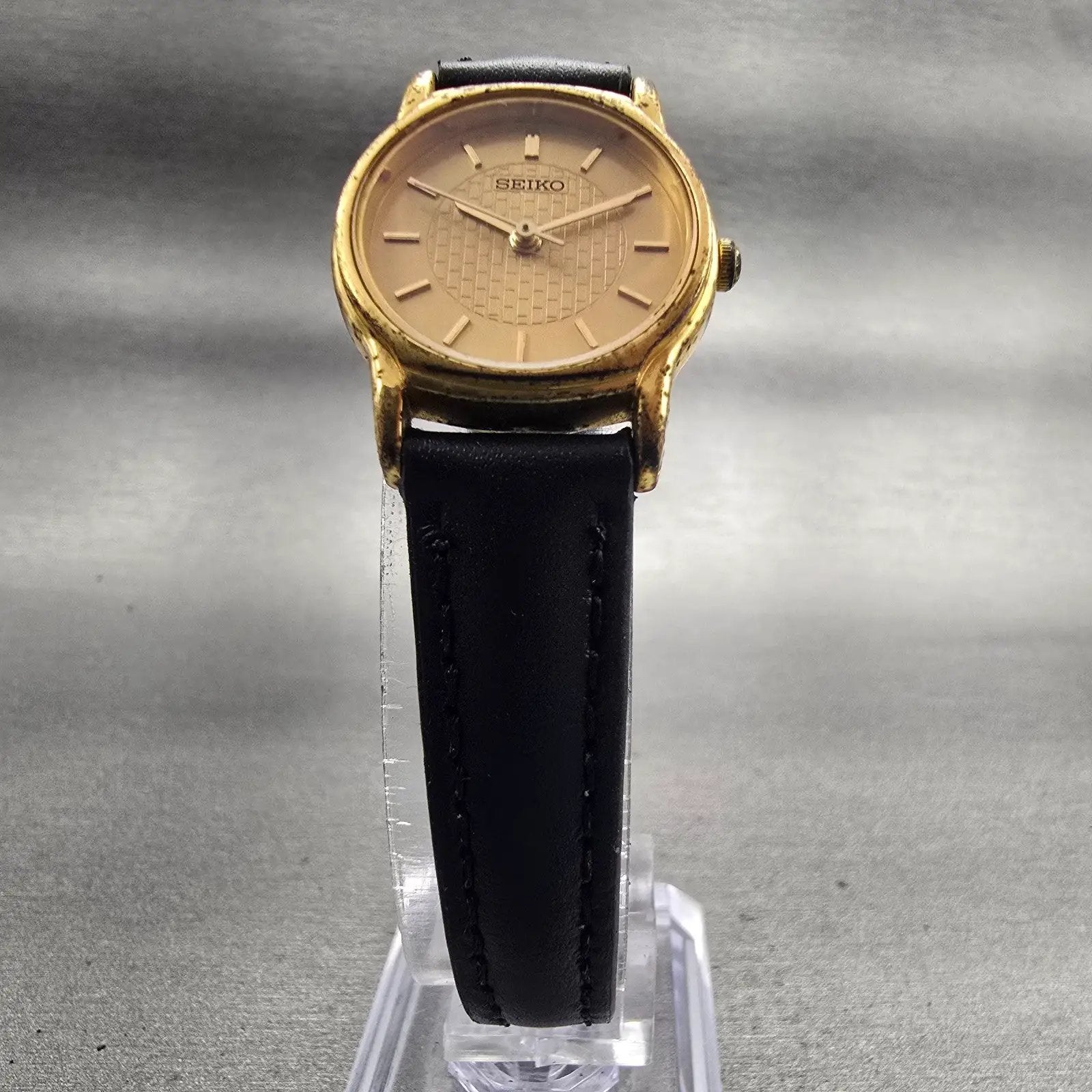 Seiko Watch Women 22mm Gold Dial Gold Tone Round V701-A110 New Battery Vintage5