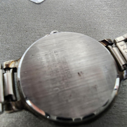 Seiko Solar Watch Women 28mm MOP Dial Two Tone Date Round V182-0C70 Runs