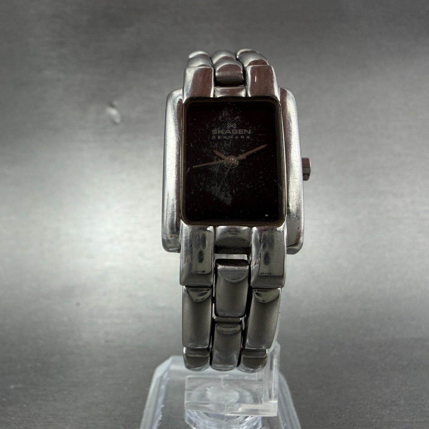 Skagen Tank Watch Women 20mm Black Dial Silver Tone Rectangle 117SSXB New Batt5