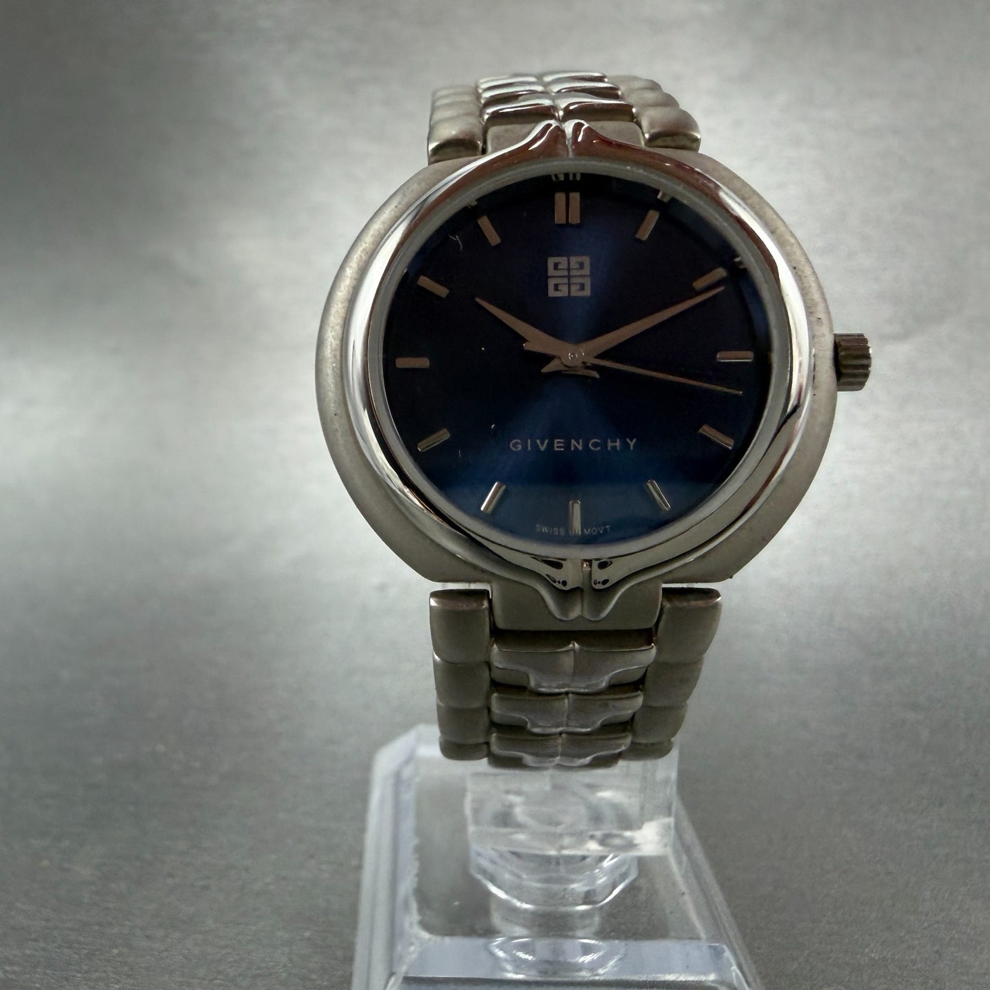 Givenchy Watch Men 32mm Blue Dial Silver Tone Round SY.18.XV New Battery5