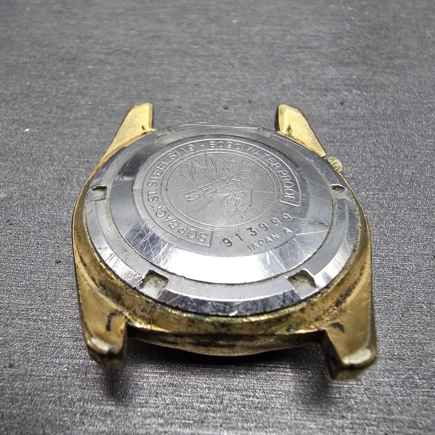 Seiko 5 Automatic Watch men Silver Dial Gold Tone Daydate 6119-8090 PARTS VTG11