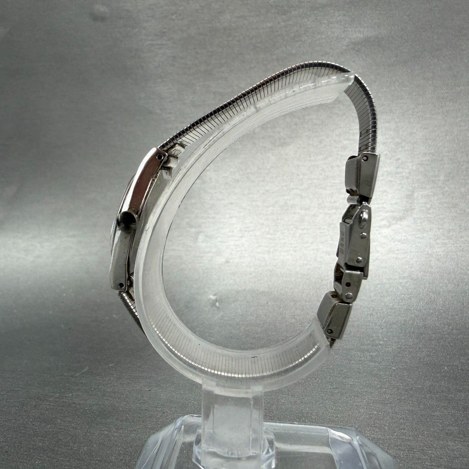 Seiko Watch Women 20mm Silver Dial Silver Tone Round 1400-0039 New Battery VTG6