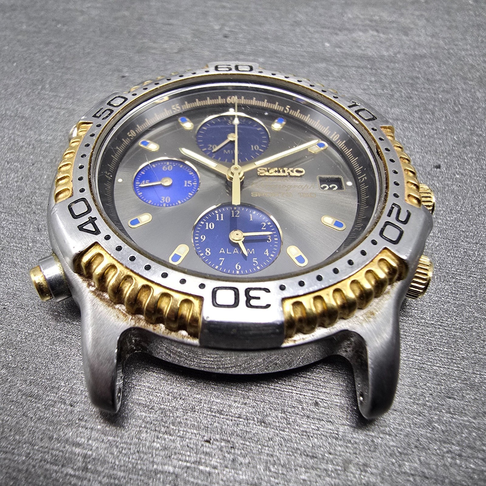 Seiko Sports 150 Chronograph Watch Men 40mm Gray Dial Two Tone Date Round PARTS3