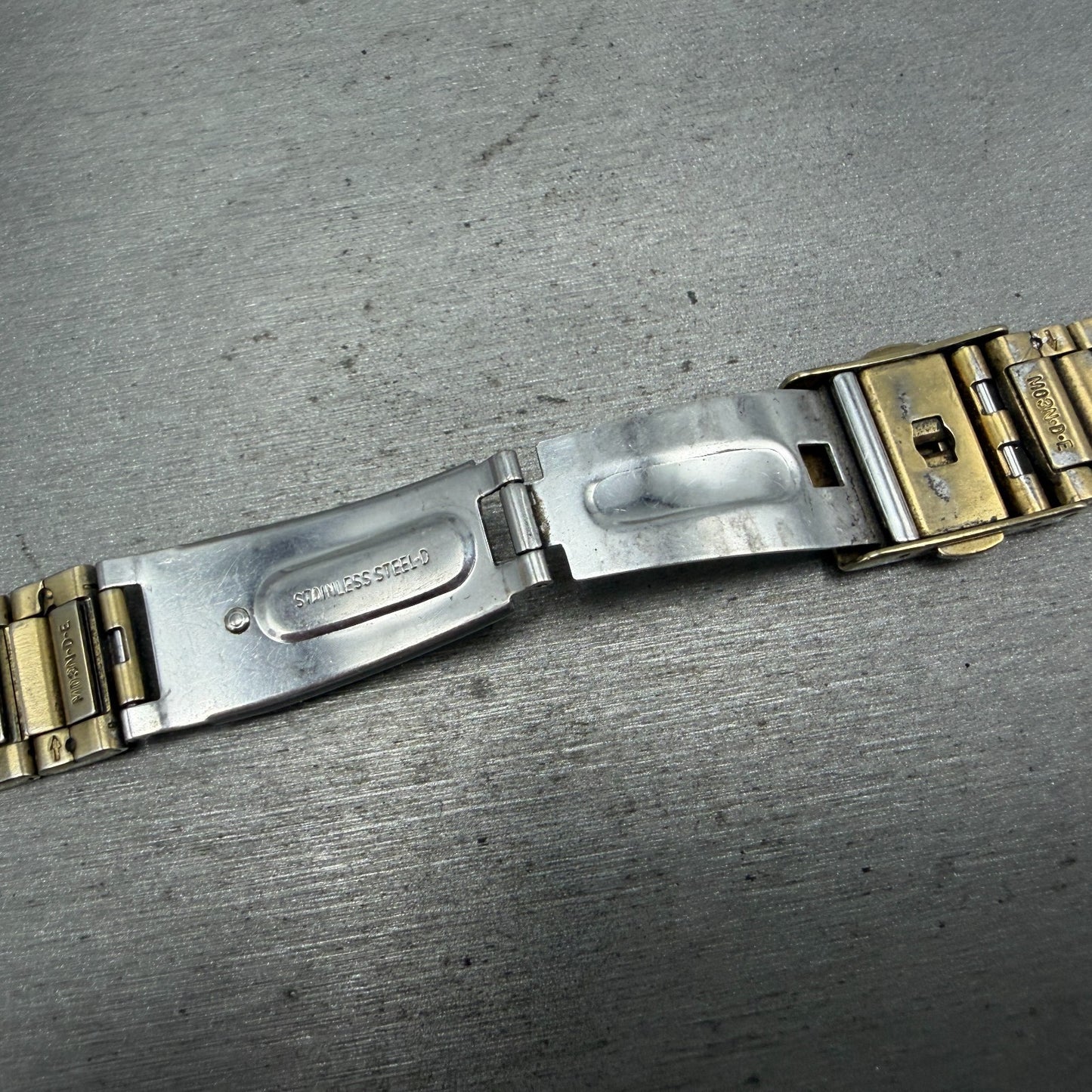 Seiko Bracelet 20mm Stainless Steel Gold Tone Tri Folding Clasp M03N-D-E Japan15