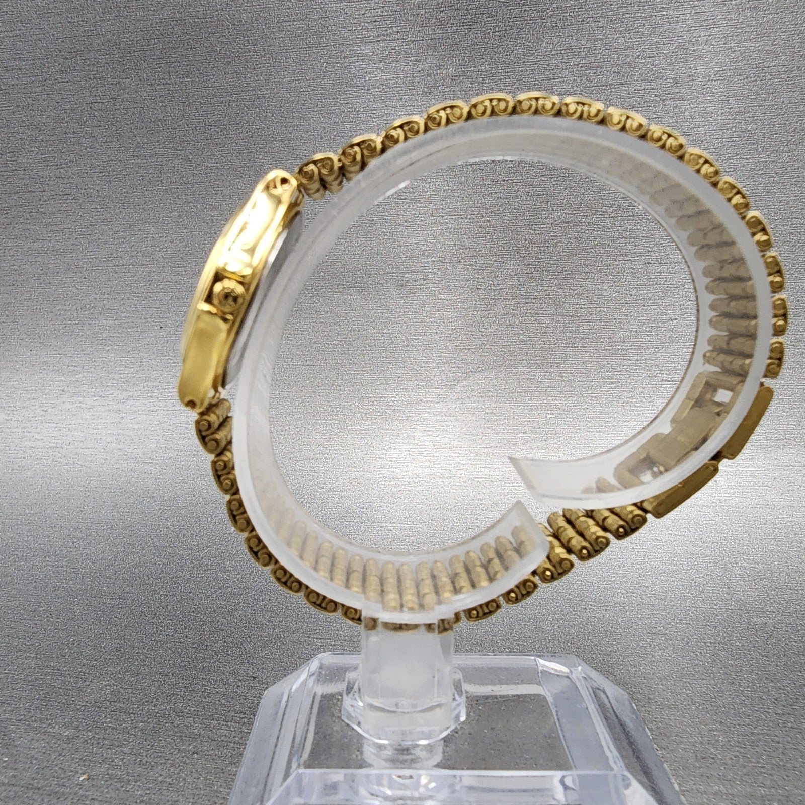 Bulova Watch Women 24mm Champagne Dial Gold Tone Date 97P28 New Battery Diamond6