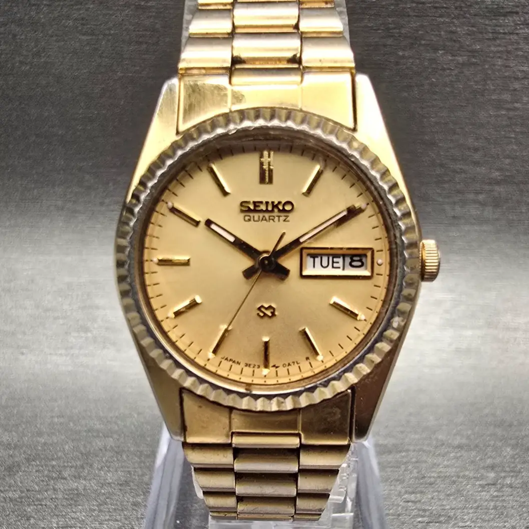 Seiko SQ Watch Women 24mm Gold Dial Gold Tone Daydate Round 3E23-0A60 New Batt 61