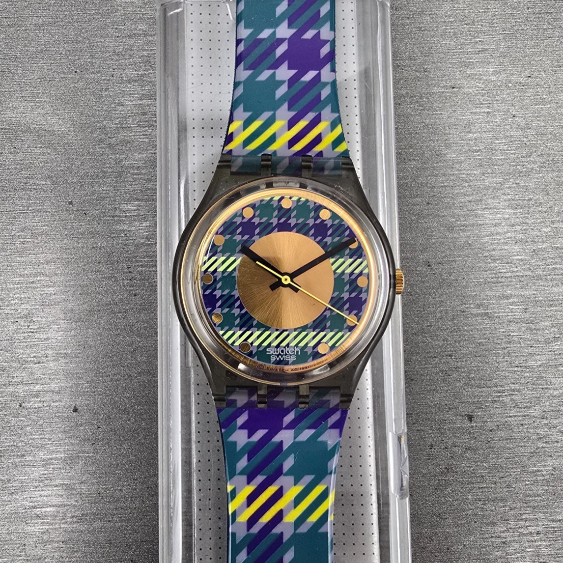 Swatch Tailleur Watch Men 34mm Gold Dial Gray Case Round GM109 New Battery NOS0