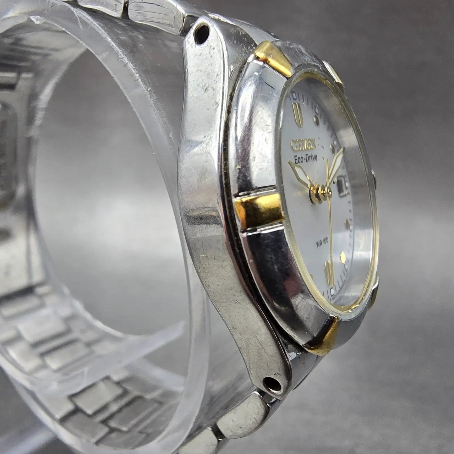 Citizen Eco-Drive Watch Women 26mm MOP Dial Two Tone Date E011-S064881 Runs BIKN3