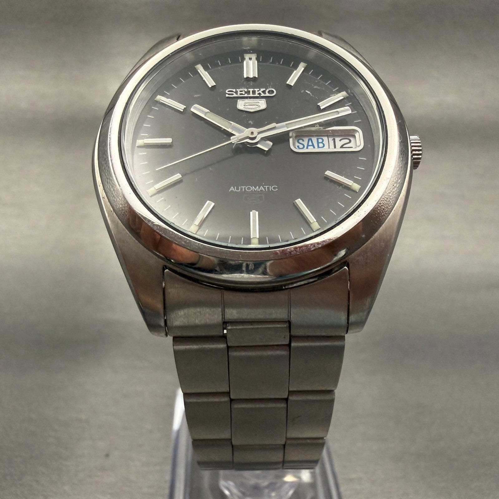 Seiko 5 Watch Men 37mm Black Dial Silver Tone Daydate Round 7S26-0060 Runs5