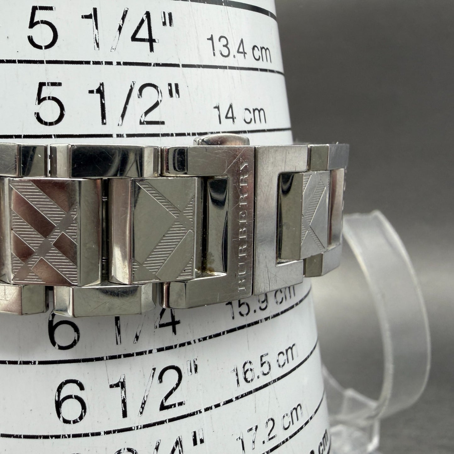 Burberry Watch Women 35mm Silver Dial Silver Tone Date Round BU9144 New Battery10