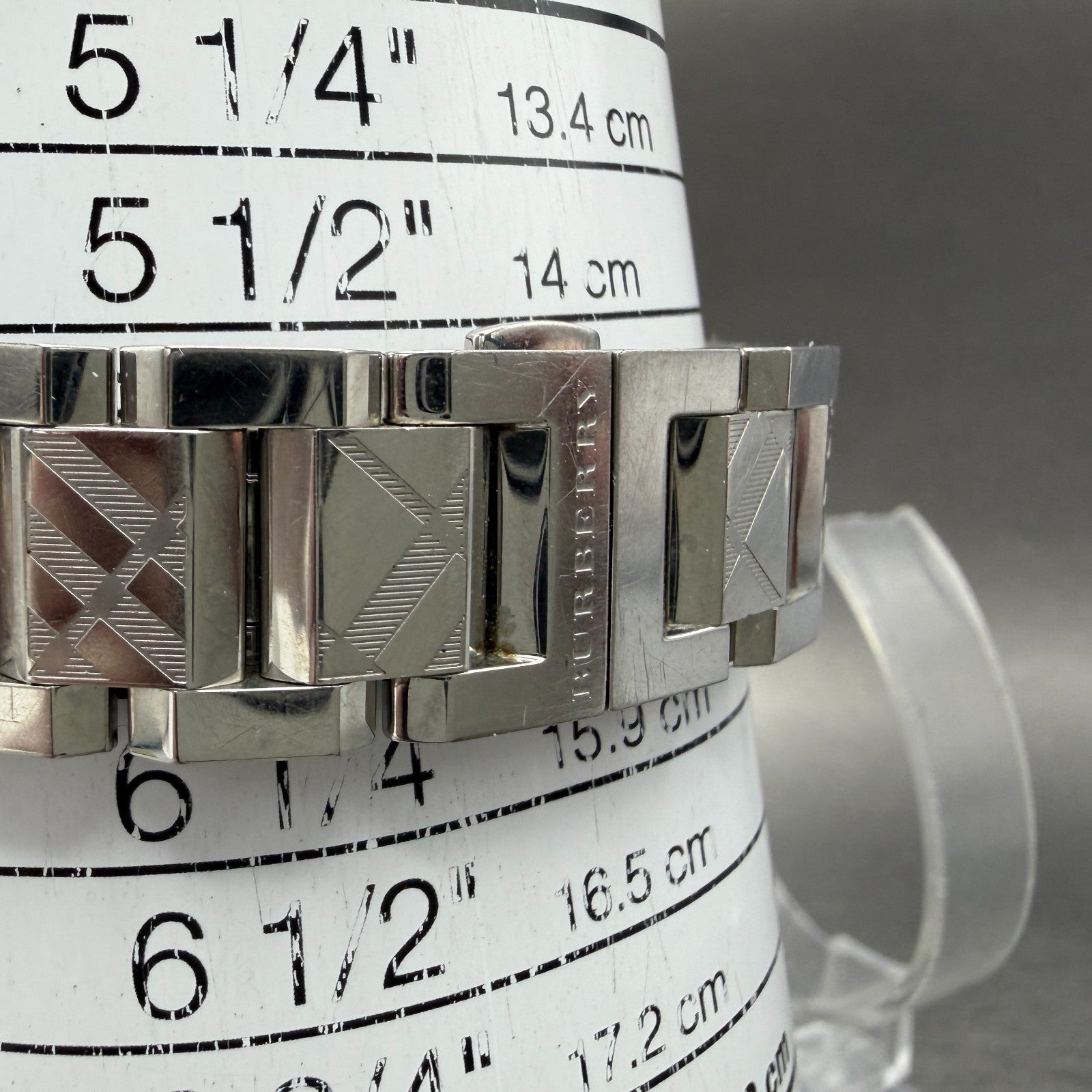 Burberry Watch Women 35mm Silver Dial Silver Tone Date Round BU9144 New Battery10