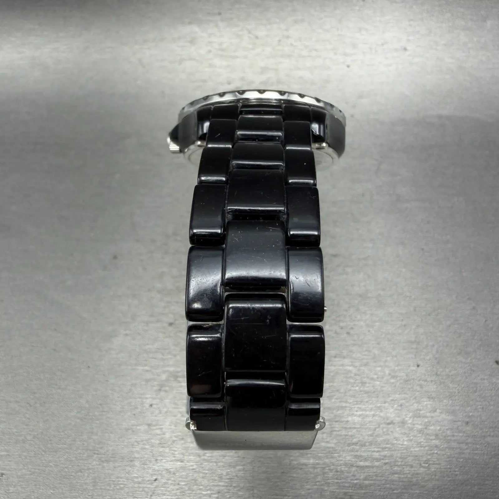 48524089