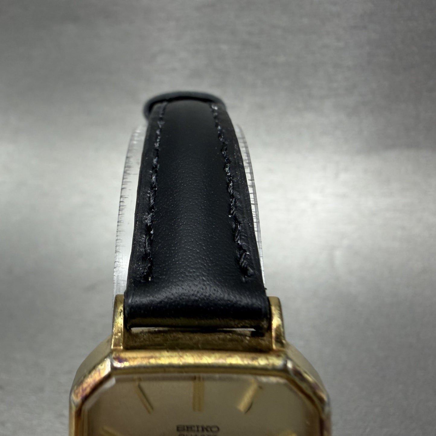 Seiko Tank Watch Women 22mm Champagne Dial Gold Tone 166030 New Battery4