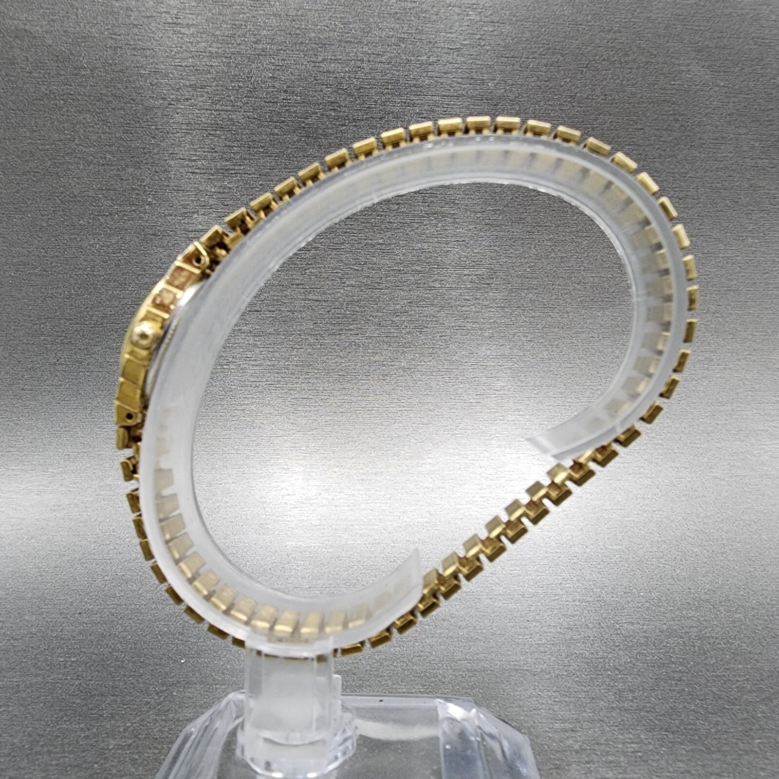 Citizen Watch Women 17mm Champagne Dial Gold Tone Oval 5920S056331 New Battery6