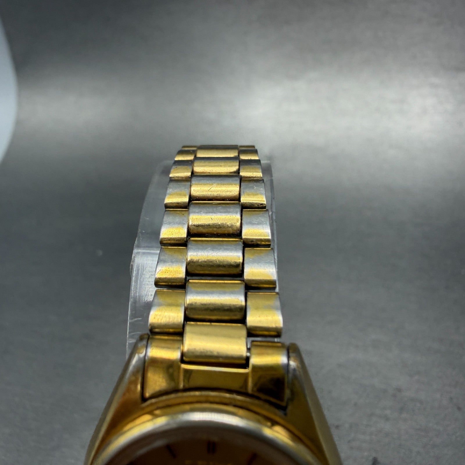 Seiko SQ Watch Women 24mm Gold Dial Gold Tone Daydate Round 3423-0099 New Batt 64