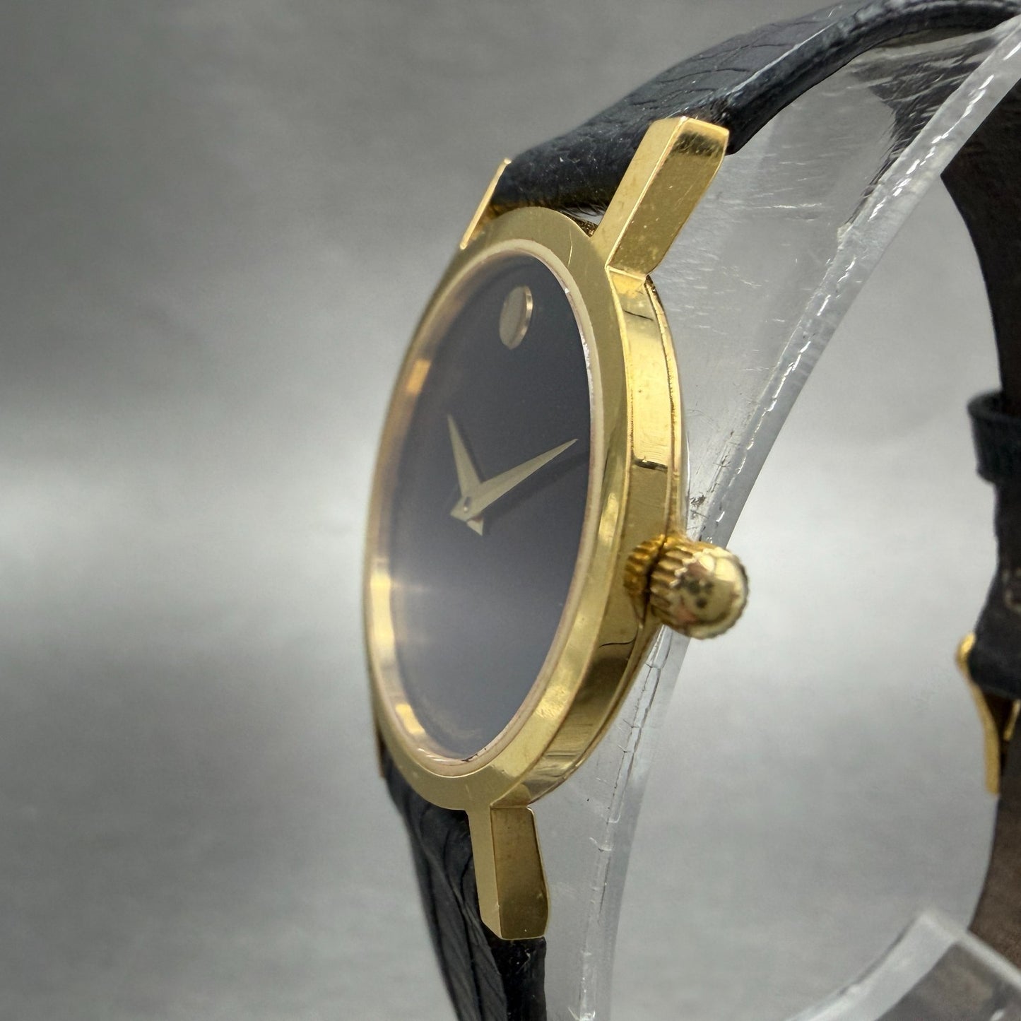 Movado Museum Watch Women 25mm Black Dial Gold Tone Round 87.A1.832.1 New Batt2