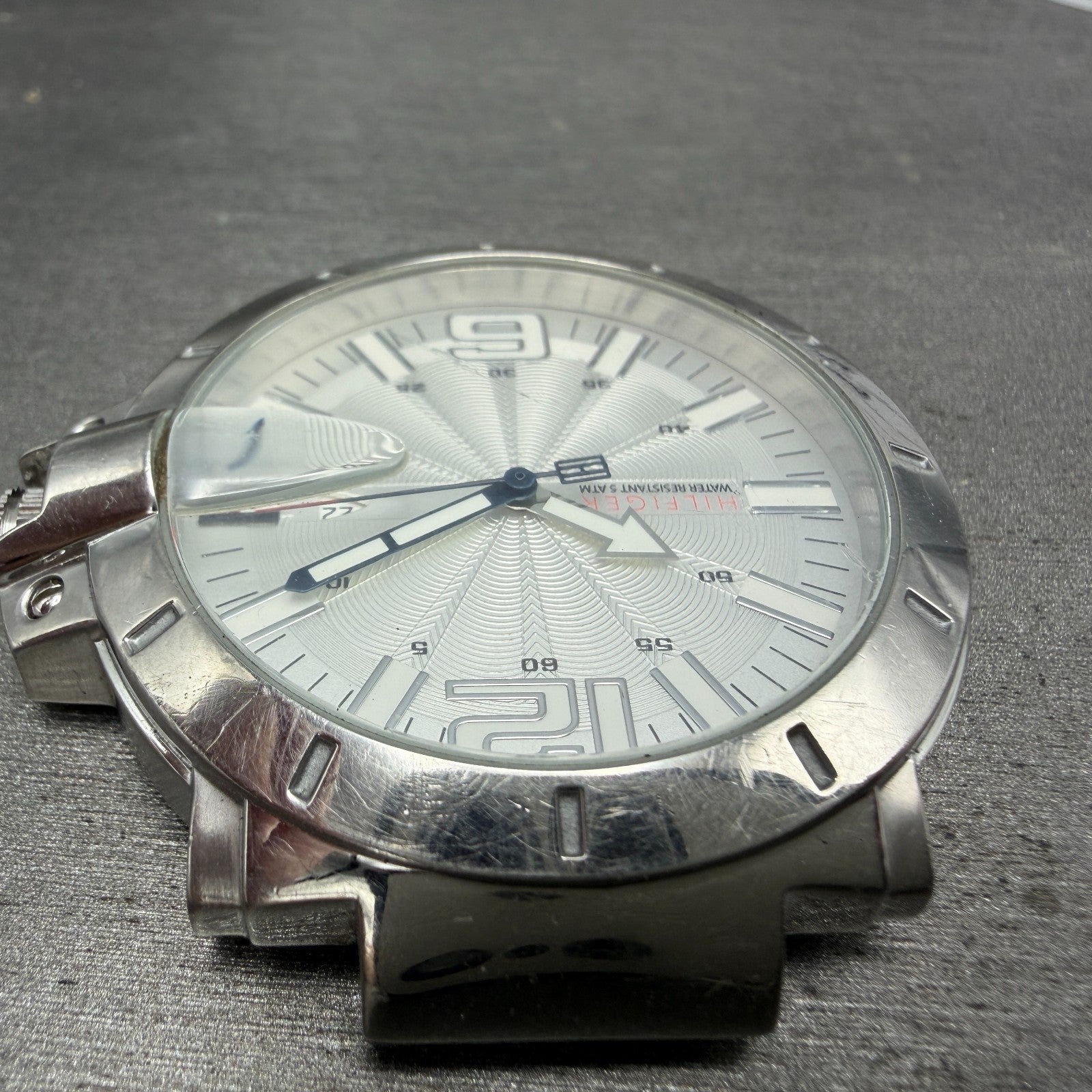 Tommy Hilfiger Watch Men 43mm Silver Dial Steel Date Round New Battery4
