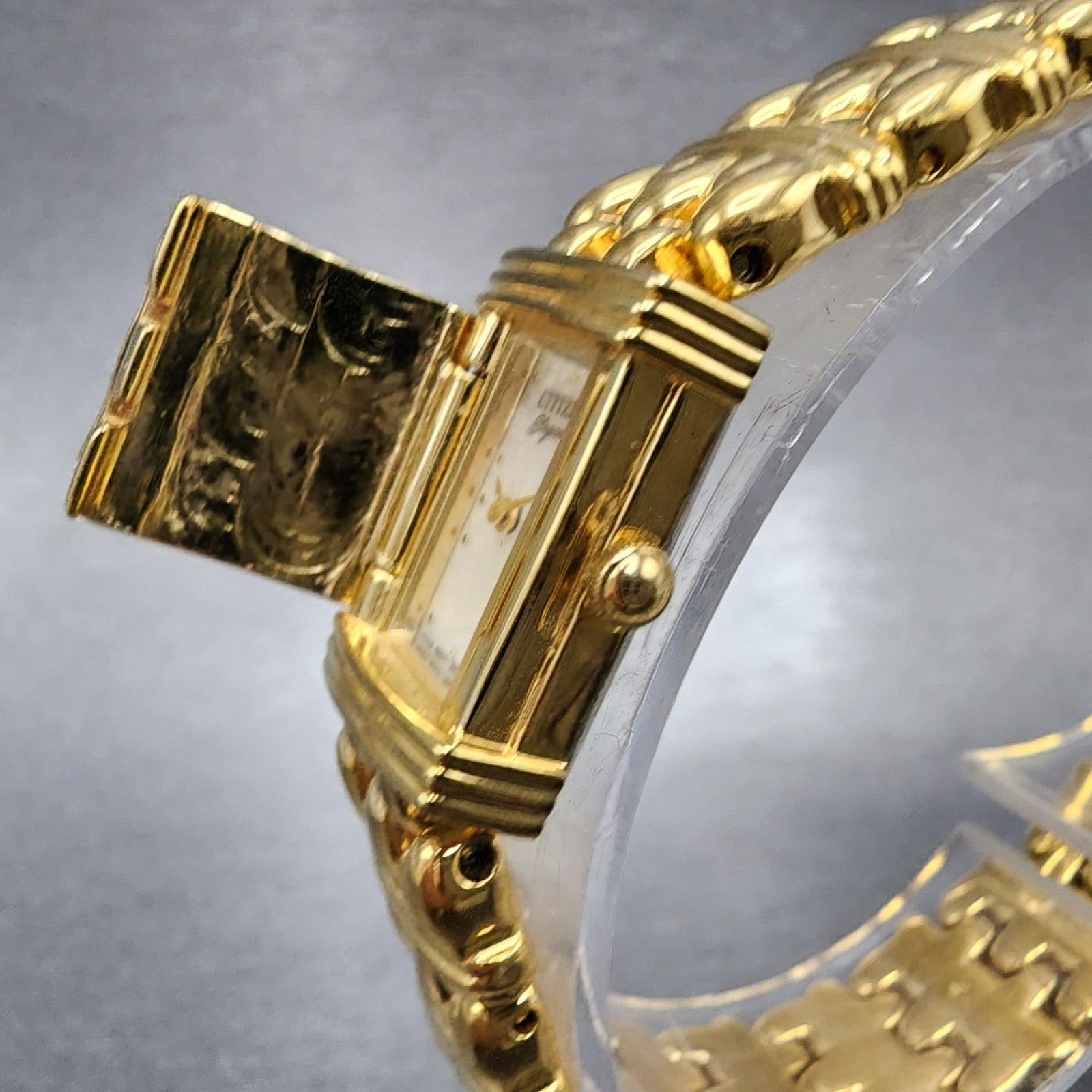 Citizen Elegance Tank Watch Women 15mm MOP Dial Gold Tone Hide Away New Batt B122