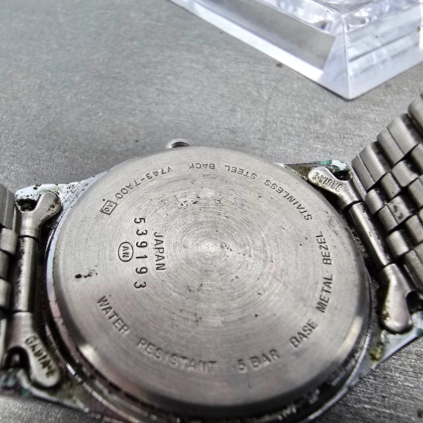 Seiko Alba Watch Men 34mm Luminous Dial Silver Tone Daydate V743-7A00 PARTS VTG9
