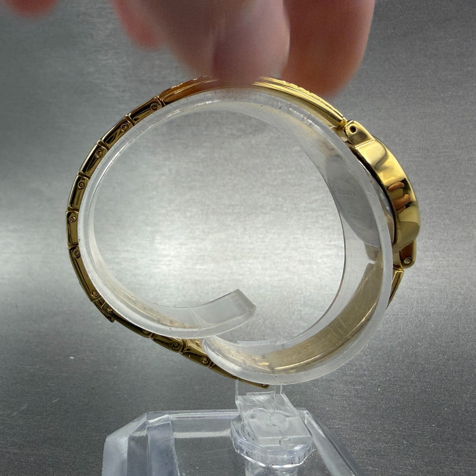 Elgin Watch Women 18mm MOP Dial Gold Tone Oval EG8074 Diamond New Battery8