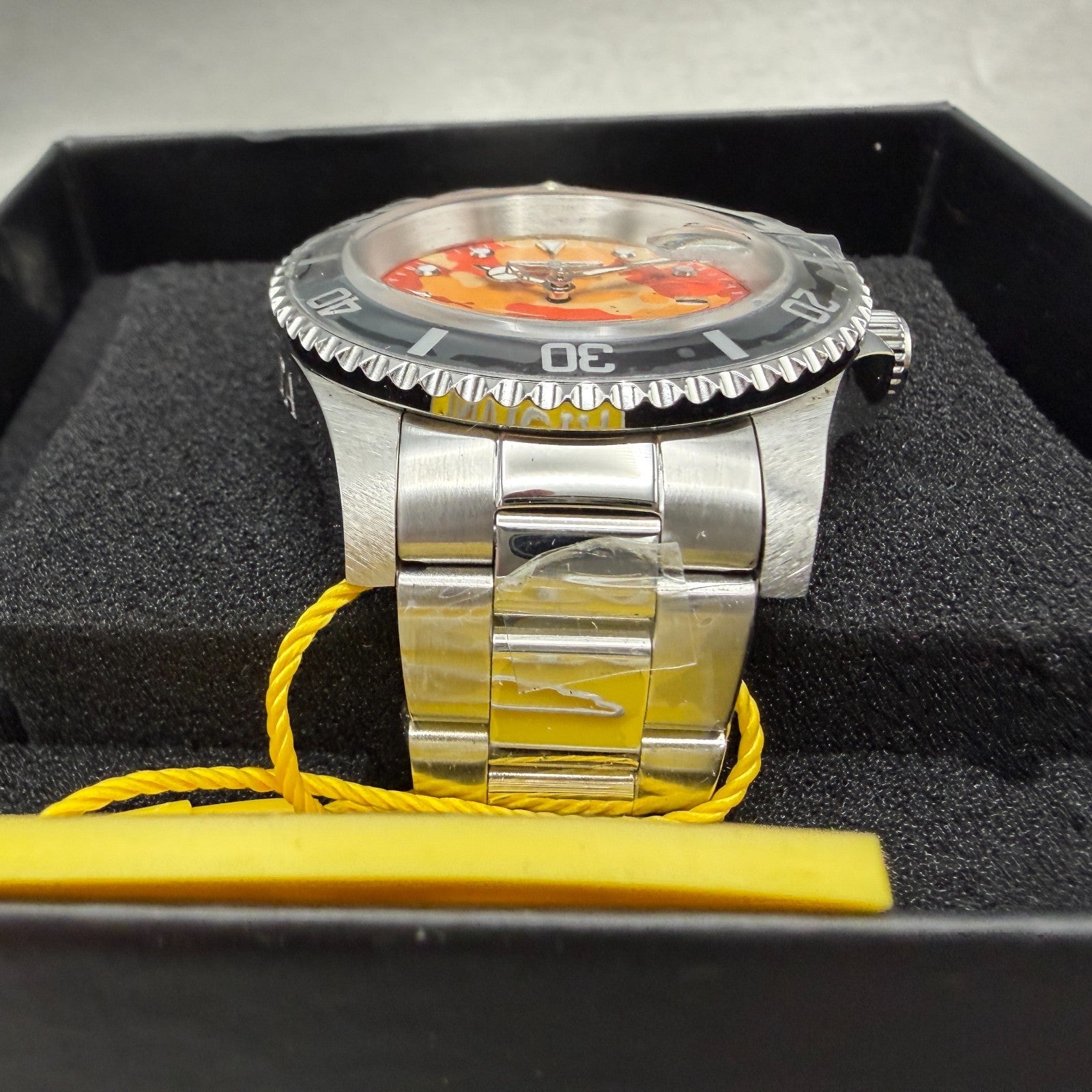 Invicta Pro Diver Watch Men 40mm Orange Camo Dial Steel Date Round 485692