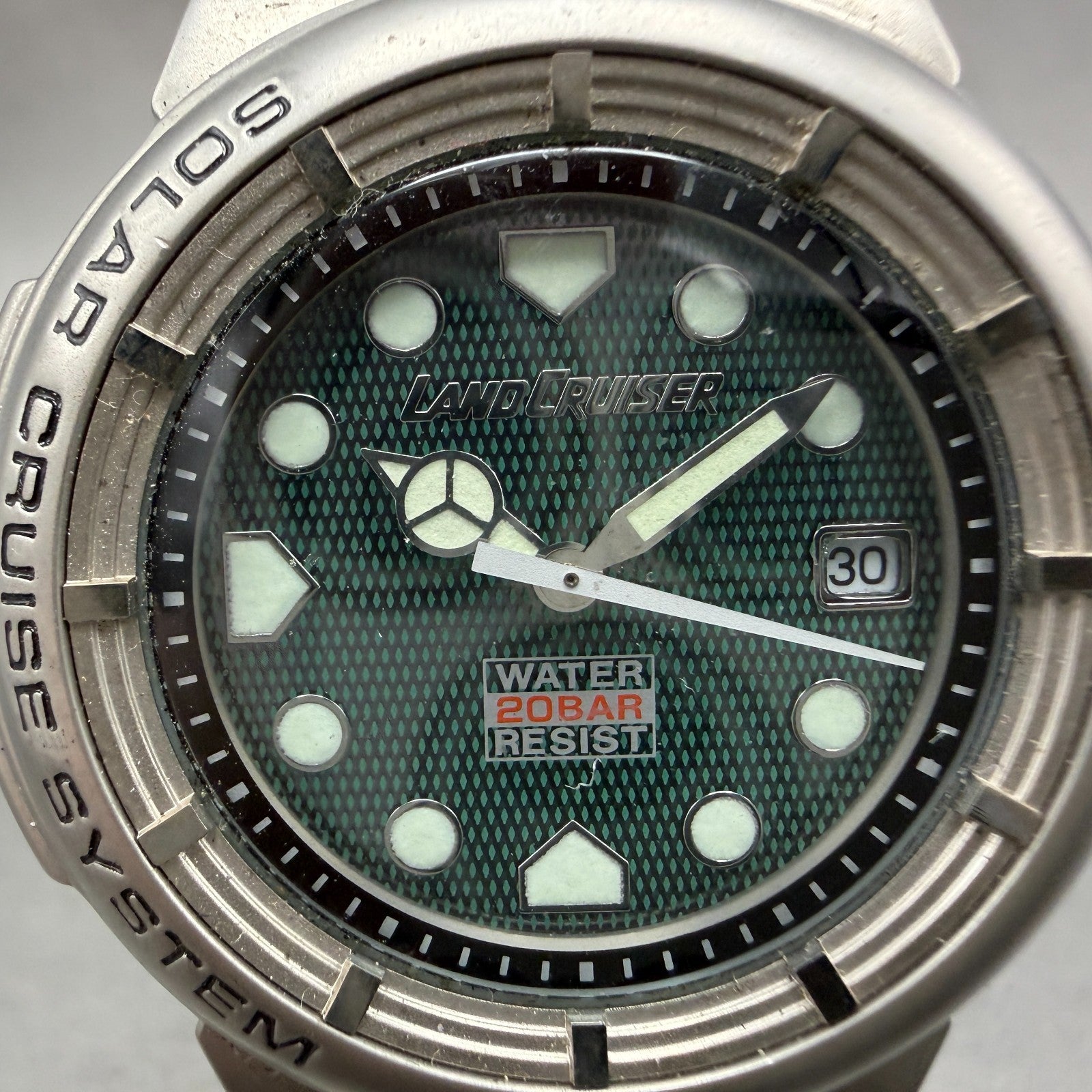 TOYOTA Land Cruiser Watch Men 38mm Green Dial Silver Tone Date Solar Works1